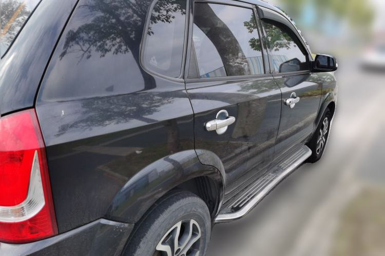 Used Hyundai Tucson 2013 2.0L Manual Two-Wheel Drive Fashion Edition Rear Right 45 Deg