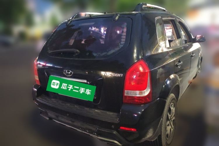 Used Hyundai Tucson 2013 2.0L Automatic Two-Wheel Drive Comfort Version Rear Right 45 Deg