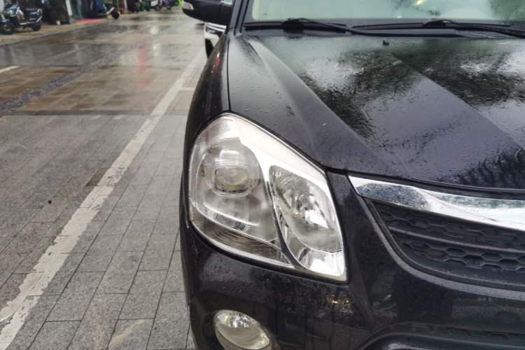 Used Hyundai Tucson 2013 2.0L Manual Two-Wheel Drive Fashion Edition Right Front Headlight