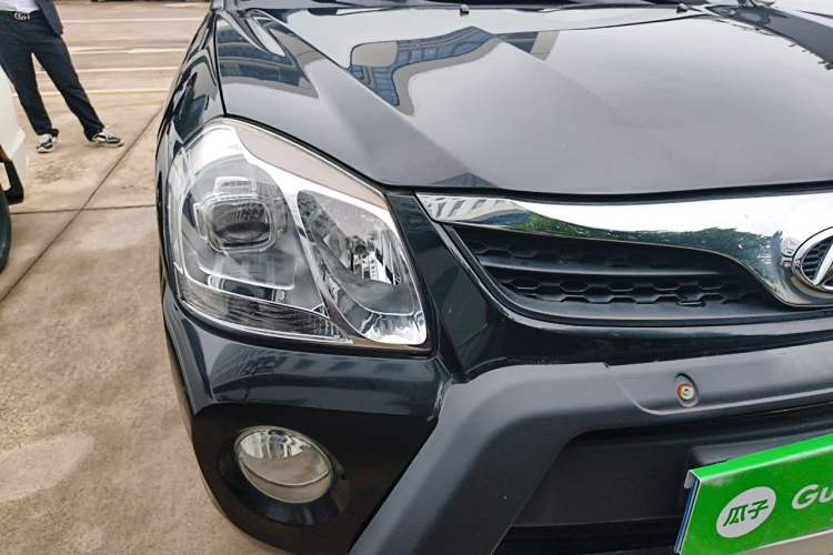 Used Hyundai Tucson 2013 2.0L Manual Two-Wheel Drive Fashion Edition Right Front Headlight
