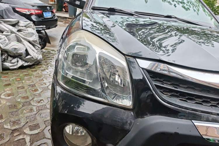 Used Hyundai Tucson 2013 2.0L Manual Two-Wheel Drive Fashion Edition Right Front Headlight