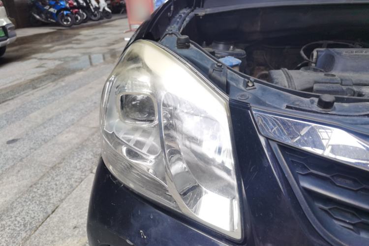 Used Hyundai Tucson 2013 2.0L Manual Two-Wheel Drive Fashion Edition Right Front Headlight