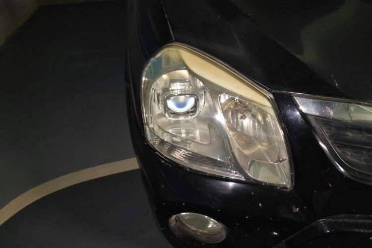 Used Hyundai Tucson 2013 2.0L Manual Two-Wheel Drive Fashion Edition Right Front Headlight