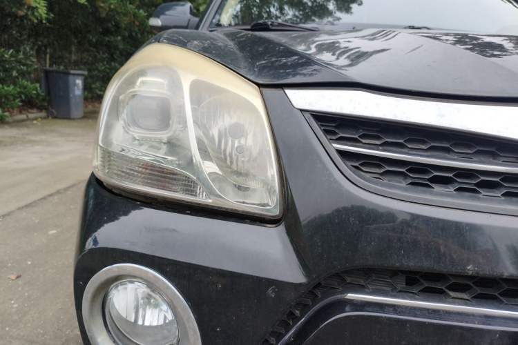 Used Hyundai Tucson 2013 2.0L Manual Two-Wheel Drive Fashion Edition Right Front Headlight