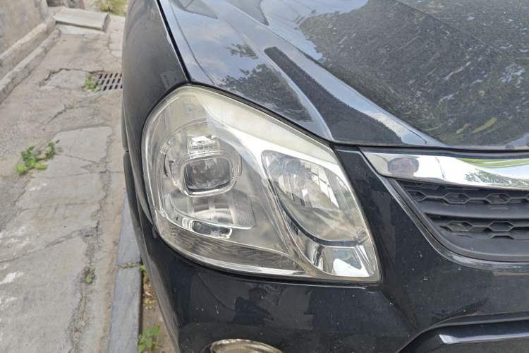 Used Hyundai Tucson 2013 2.0L Manual Two-Wheel Drive Fashion Edition Right Front Headlight