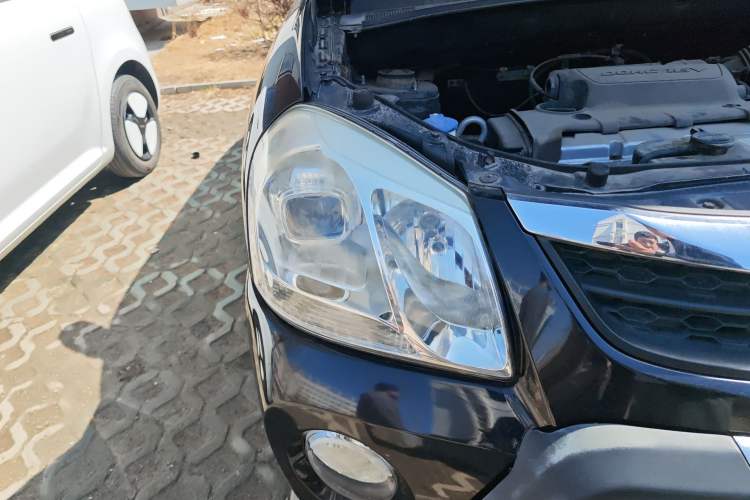 Used Hyundai Tucson 2013 2.0L Manual Two-Wheel Drive Fashion Edition Right Front Headlight