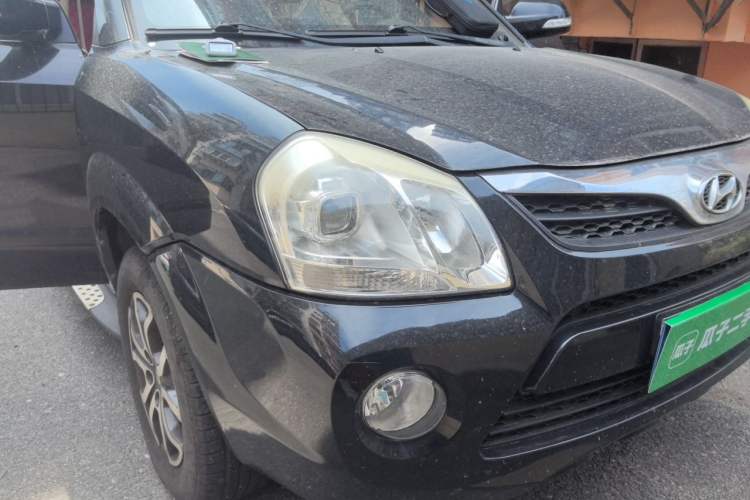Used Hyundai Tucson 2013 2.0L Manual Two-Wheel Drive Fashion Edition Right Front Headlight