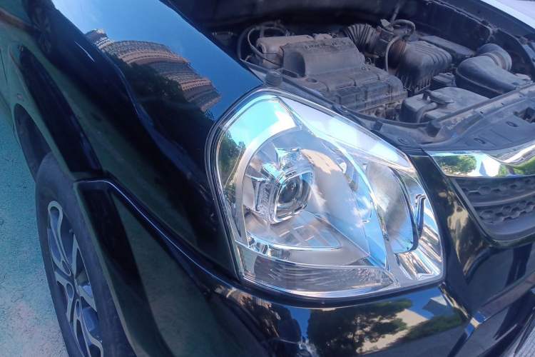 Used Hyundai Tucson 2013 2.0L Manual Two-Wheel Drive Fashion Edition Right Front Headlight