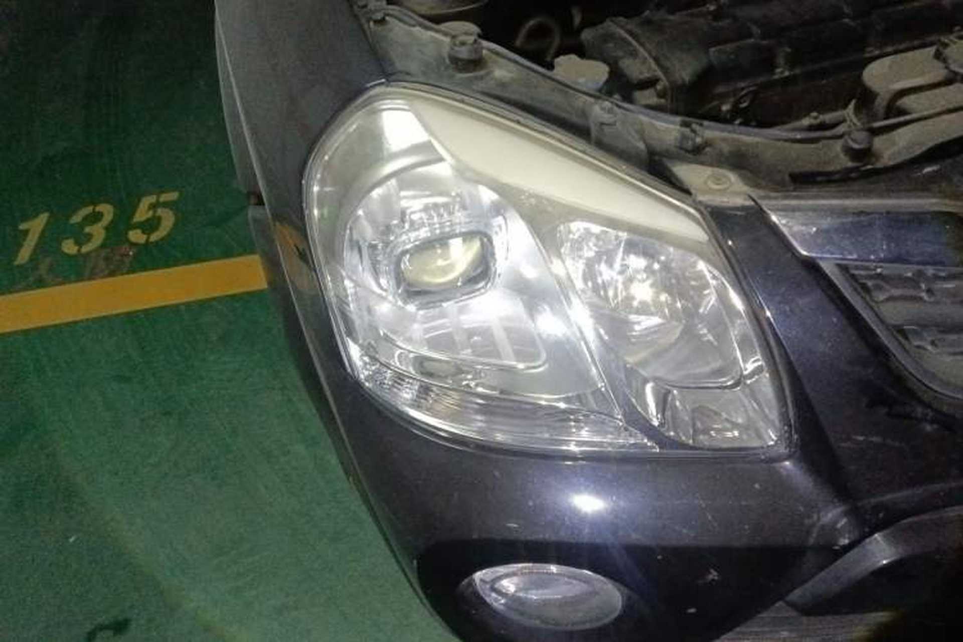 Used Hyundai Tucson 2013 2.0L Manual Two-Wheel Drive Fashion Edition Right Front Headlight