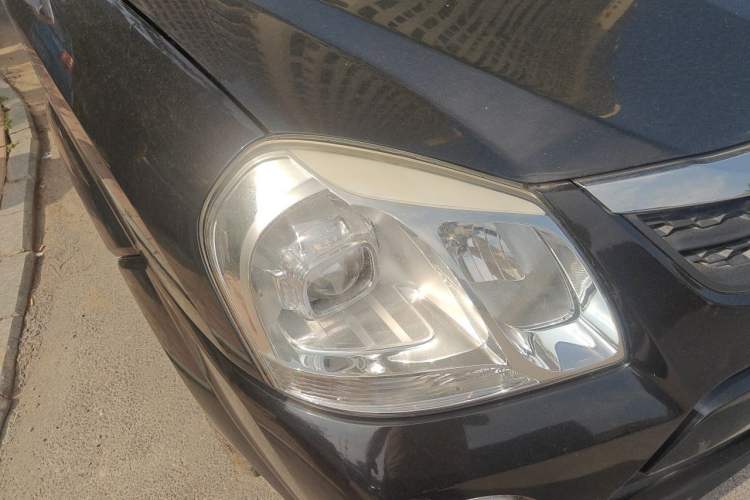 Used Hyundai Tucson 2013 2.0L Manual Two-Wheel Drive Fashion Edition Right Front Headlight