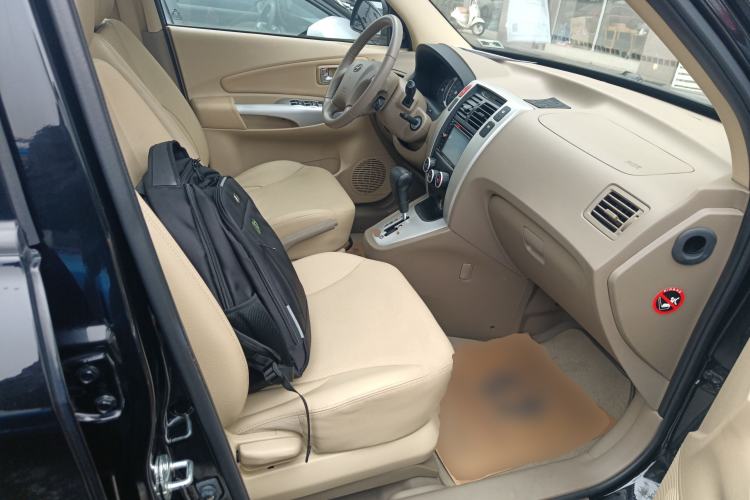 Used Hyundai Tucson 2013 2.0L Automatic Two-Wheel Drive Comfort Version Right Front Seat