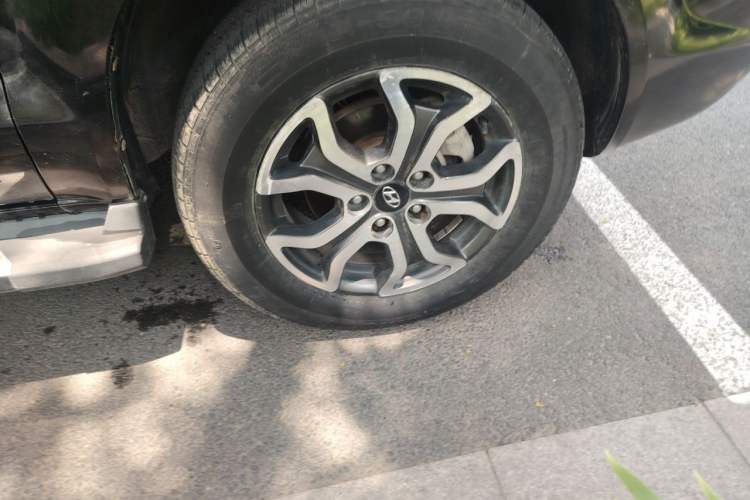 Used Hyundai Tucson 2013 2.0L Manual Two-Wheel Drive Fashion Edition Right Front Wheel Hub