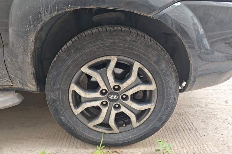 Used Hyundai Tucson 2013 2.0L Manual Two-Wheel Drive Fashion Edition Right Front Wheel Hub