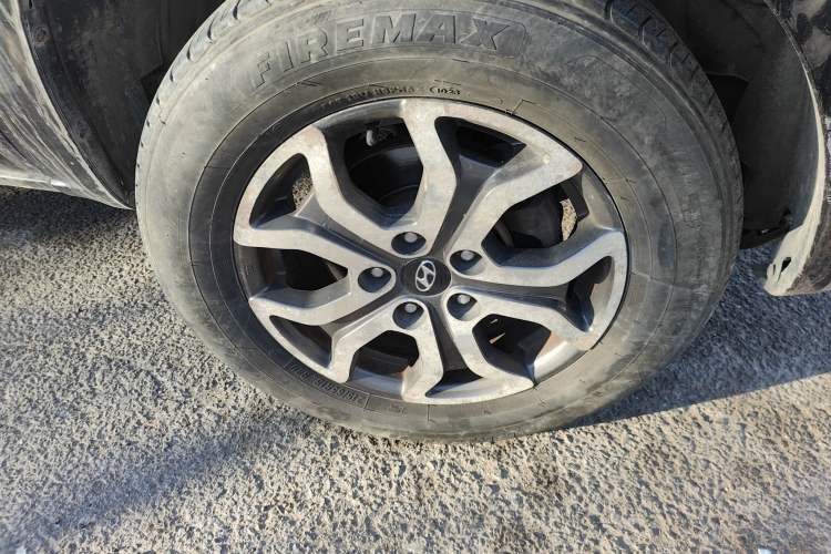 Used Hyundai Tucson 2013 2.0L Manual Two-Wheel Drive Fashion Edition Right Front Wheel Hub