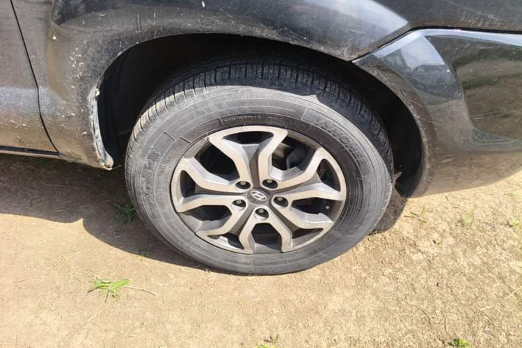 Used Hyundai Tucson 2013 2.0L Manual Two-Wheel Drive Fashion Edition Right Front Wheel Hub