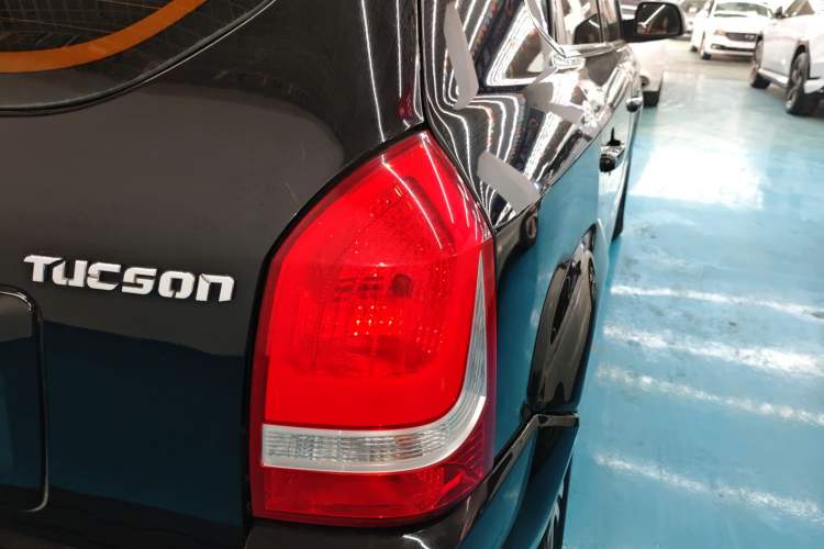 Used Hyundai Tucson 2013 2.0L Manual Two-Wheel Drive Fashion Edition Right Rear Taillight