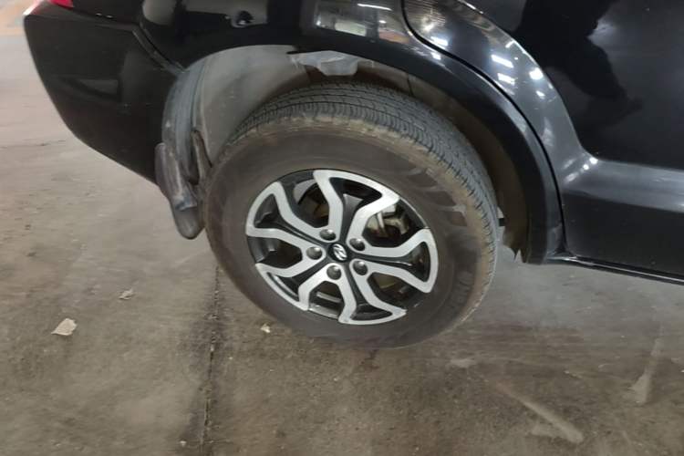 Used Hyundai Tucson 2013 2.0L Manual Two-Wheel Drive Fashion Edition Right Rear Wheel Hub