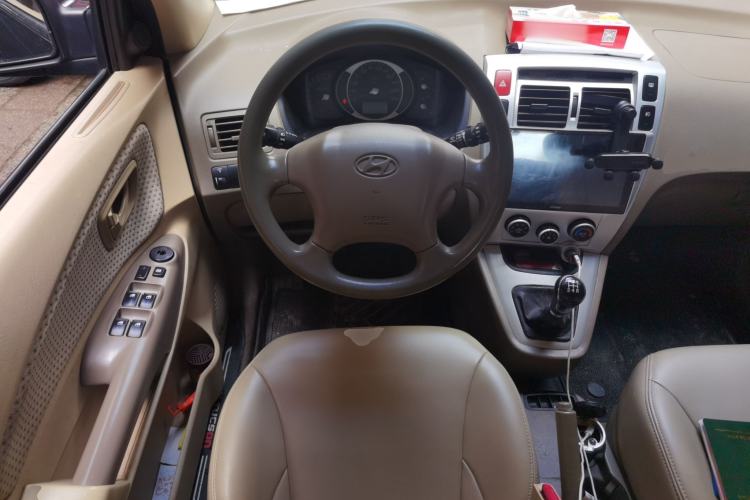 Used Hyundai Tucson 2013 2.0L Manual Two-Wheel Drive Fashion Edition Steering Wheel