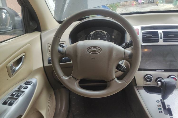 Used Hyundai Tucson 2013 2.0L Automatic Two-Wheel Drive Comfort Version Steering Wheel