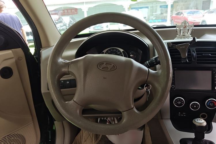Used Hyundai Tucson 2013 2.0L Manual Two-Wheel Drive Fashion Edition Steering Wheel