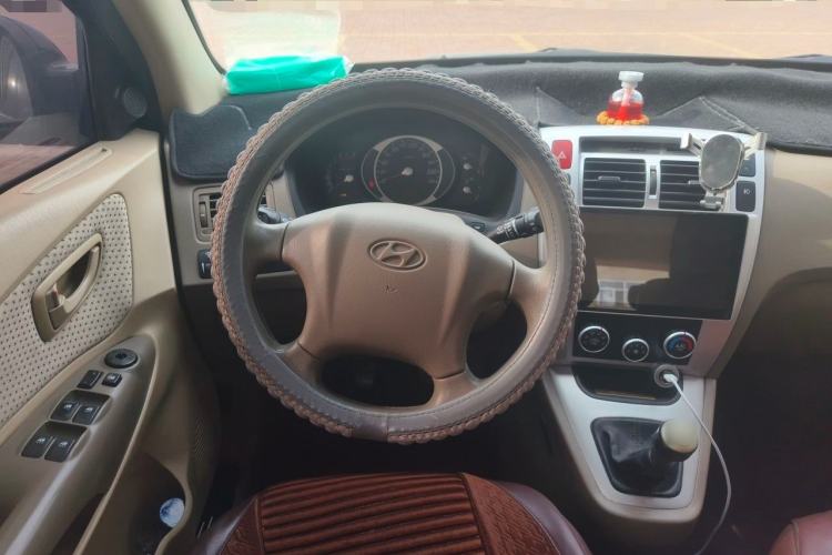 Used Hyundai Tucson 2013 2.0L Manual Two-Wheel Drive Fashion Edition Steering Wheel