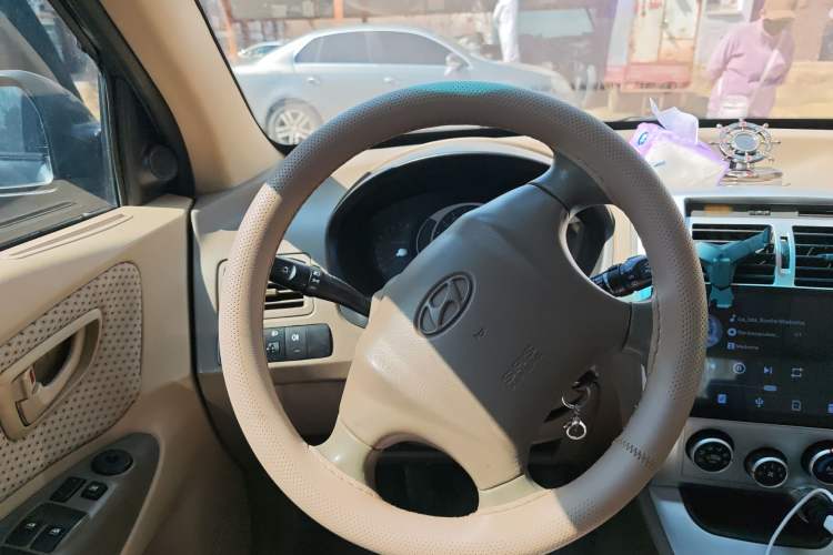 Used Hyundai Tucson 2013 2.0L Manual Two-Wheel Drive Fashion Edition Steering Wheel