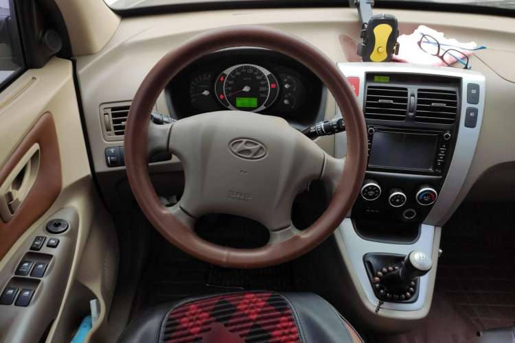 Used Hyundai Tucson 2013 2.0L Manual Two-Wheel Drive Fashion Edition Steering Wheel