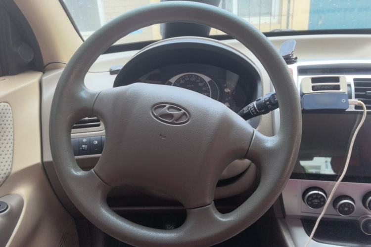 Used Hyundai Tucson 2013 2.0L Manual Two-Wheel Drive Fashion Edition Steering Wheel