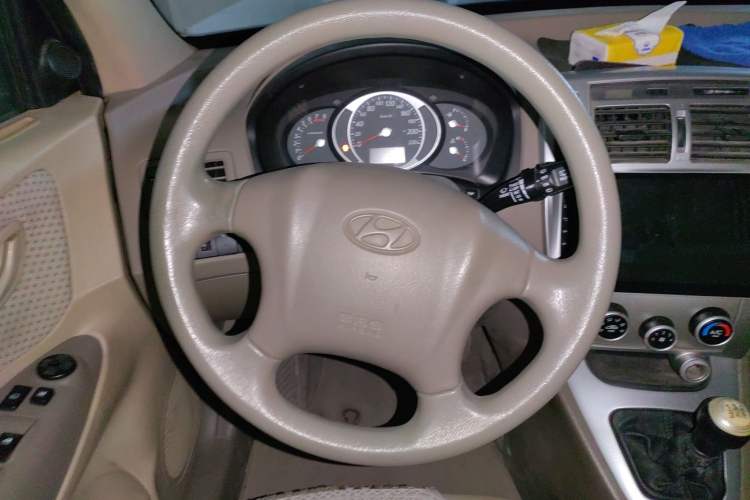 Used Hyundai Tucson 2013 2.0L Manual Two-Wheel Drive Fashion Edition Steering Wheel