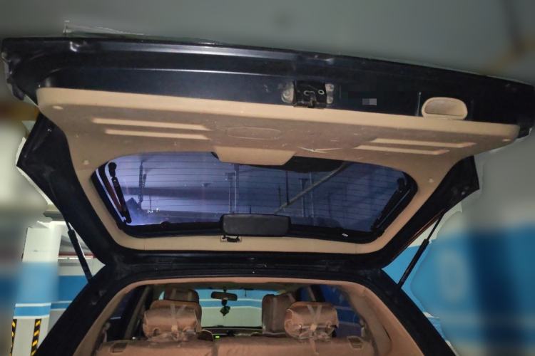 Used Hyundai Tucson 2013 2.0L Manual Two-Wheel Drive Fashion Edition Trunk