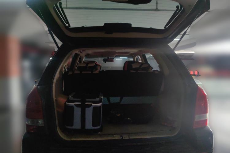 Used Hyundai Tucson 2013 2.0L Manual Two-Wheel Drive Fashion Edition Trunk