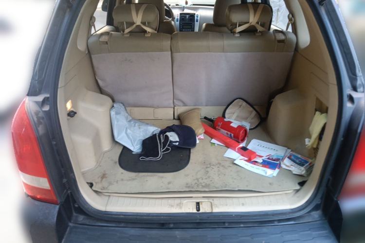 Used Hyundai Tucson 2013 2.0L Manual Two-Wheel Drive Fashion Edition Trunk