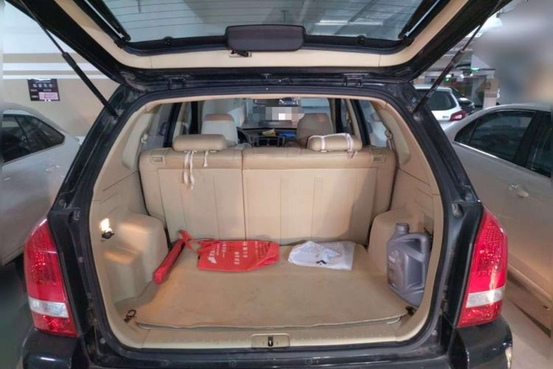 Used Hyundai Tucson 2013 2.0L Manual Two-Wheel Drive Fashion Edition Trunk