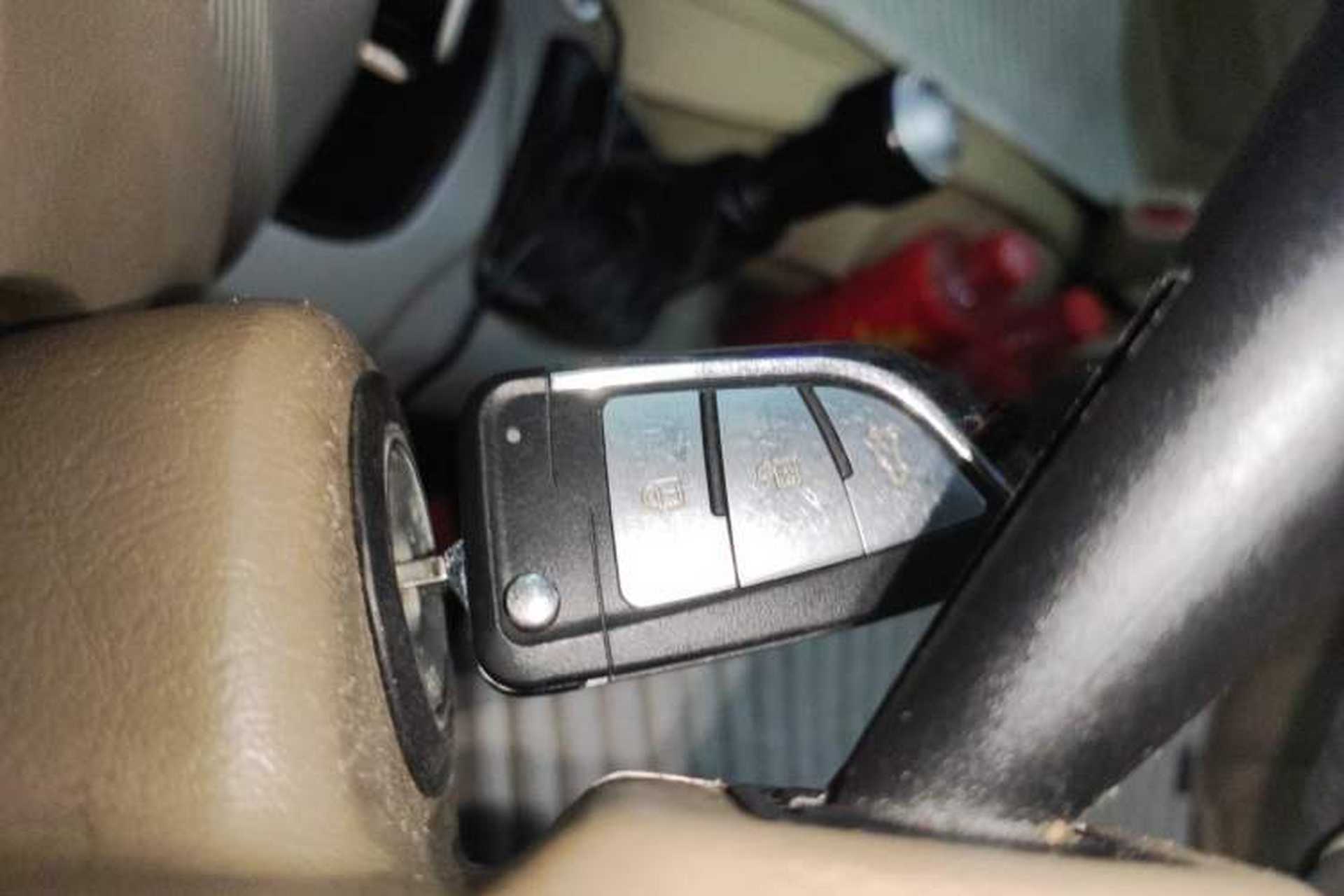 Used Hyundai Tucson 2013 2.0L Manual Two-Wheel Drive Fashion Edition Vehicle Key