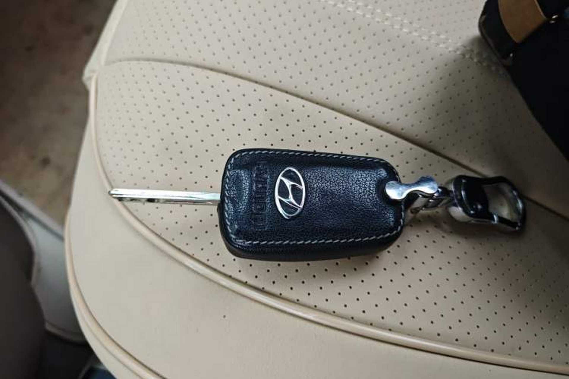 Used Hyundai Tucson 2013 2.0L Manual Two-Wheel Drive Fashion Edition Vehicle Key