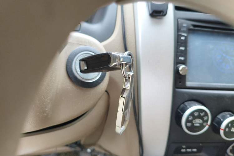 Used Hyundai Tucson 2013 2.0L Manual Two-Wheel Drive Fashion Edition Vehicle Key