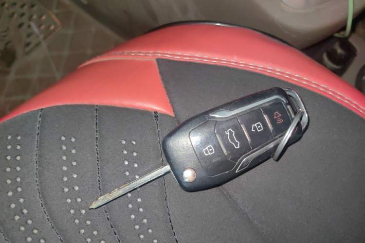 Used Hyundai Tucson 2013 2.0L Manual Two-Wheel Drive Fashion Edition Vehicle Key