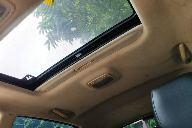 Used Hyundai Tucson 2013 2.0L Automatic Two-Wheel Drive Comfort Version Headliner