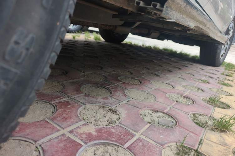 Used Hyundai Tucson 2013 2.0L Automatic Two-Wheel Drive Comfort Version Chassis Rear Right