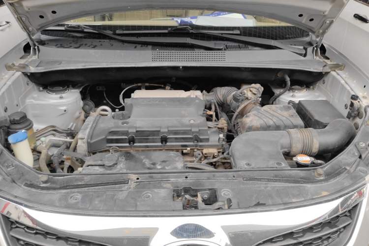 Used Hyundai Tucson 2013 2.0L Automatic Two-Wheel Drive Comfort Version Engine Bay