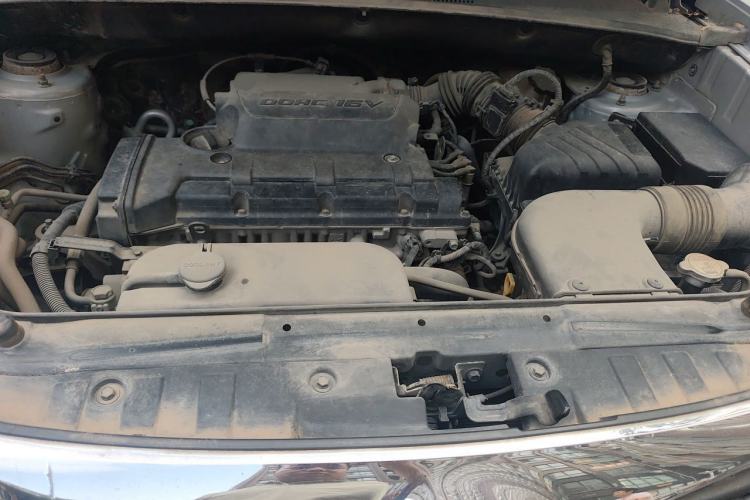 Used Hyundai Tucson 2013 2.0L Automatic Two-Wheel Drive Comfort Version Engine Bay