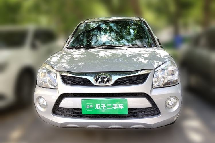 Used Hyundai Tucson 2013 2.0L Automatic Two-Wheel Drive Comfort Version Front