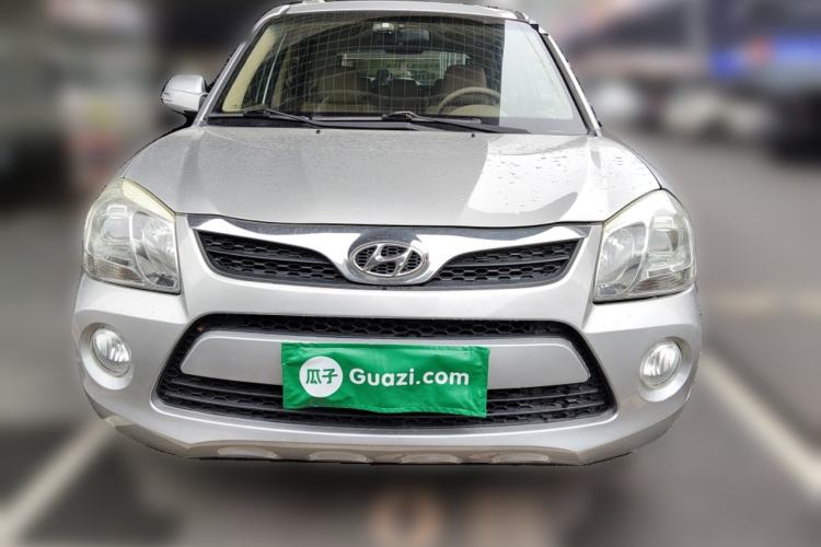 Used Hyundai Tucson 2013 2.0L Automatic Two-Wheel Drive Comfort Version Front