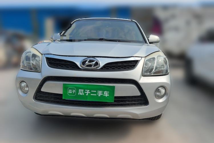 Used Hyundai Tucson 2013 2.0L Automatic Two-Wheel Drive Comfort Version Front