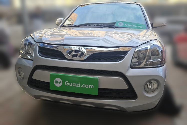 Used Hyundai Tucson 2013 2.0L Manual Two-Wheel Drive Fashion Edition Front
