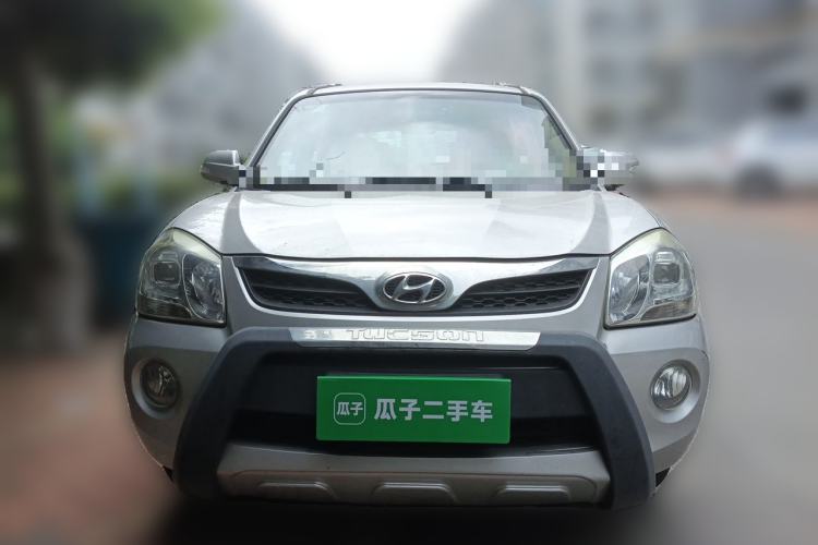 Used Hyundai Tucson 2013 2.0L Manual 4x4 Luxury Version Front