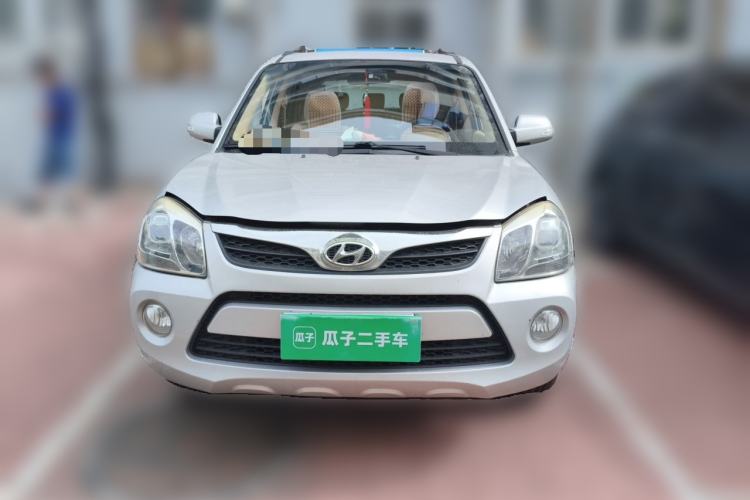 Used Hyundai Tucson 2013 2.0L Automatic Two-Wheel Drive Comfort Version Front