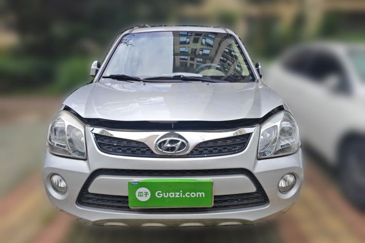 Used Hyundai Tucson 2013 2.0L Manual Two-Wheel Drive Fashion Edition Front