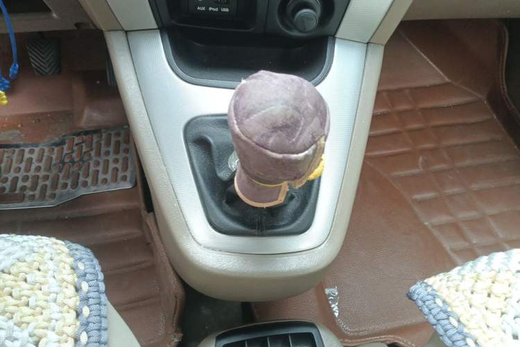 Used Hyundai Tucson 2013 2.0L Manual 4x4 Luxury Version Gear Lever