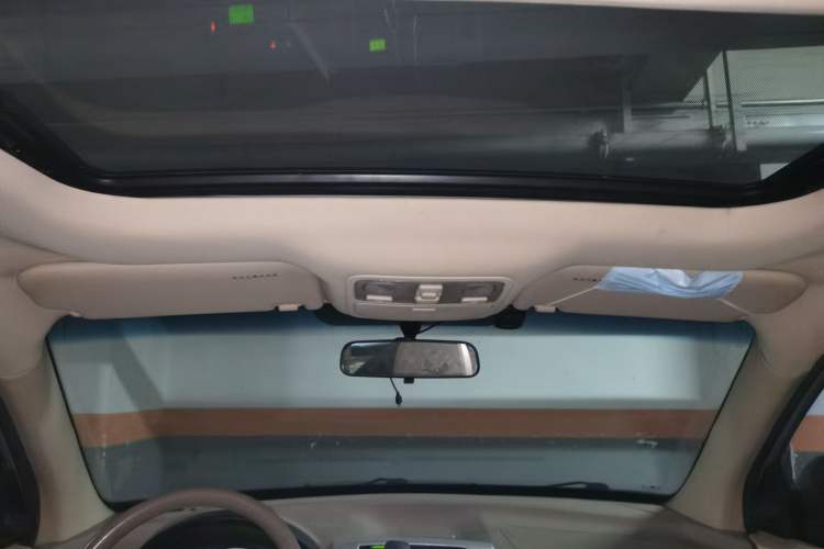 Used Hyundai Tucson 2013 2.0L Automatic Two-Wheel Drive Comfort Version Headliner